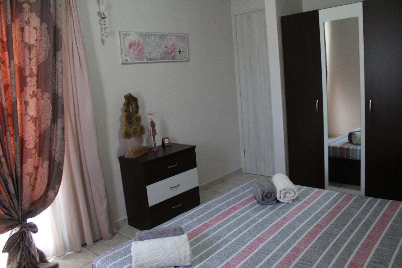 Azure Bliss Suites 尼基季 外观 照片
